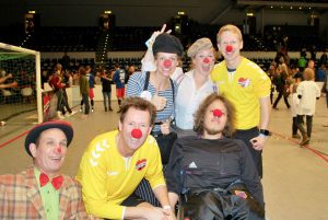 „Kicken mit Herz“ und den bravourösen Klinik-Clowns